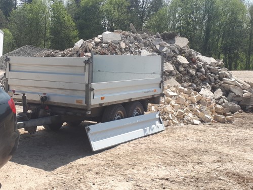 Humbaur Kippanhaenger 2,4T - Bauschutt Entsorgung